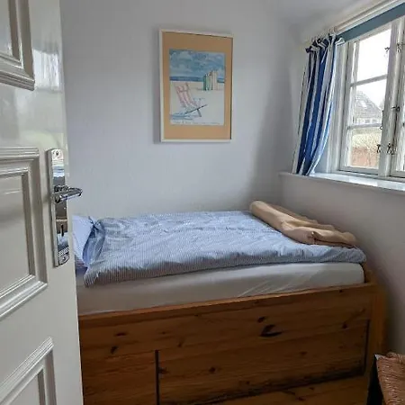 Haus-neue-liebe-wohnung-4-moewe Apartman *